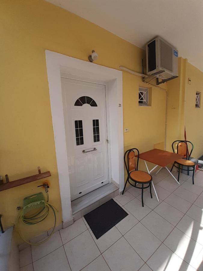 Appartamento Yellow House Kalamata Esterno foto